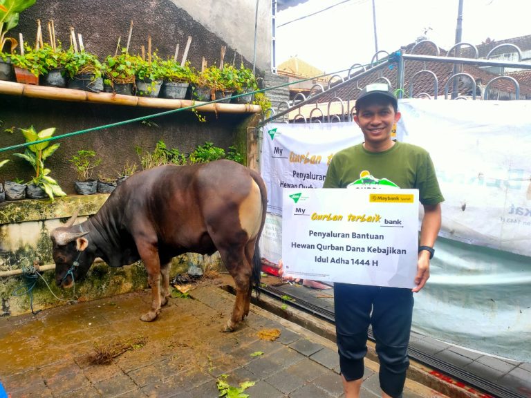 Maybank Syariah Kembali Tebar Kurban Bersama DSM Bali